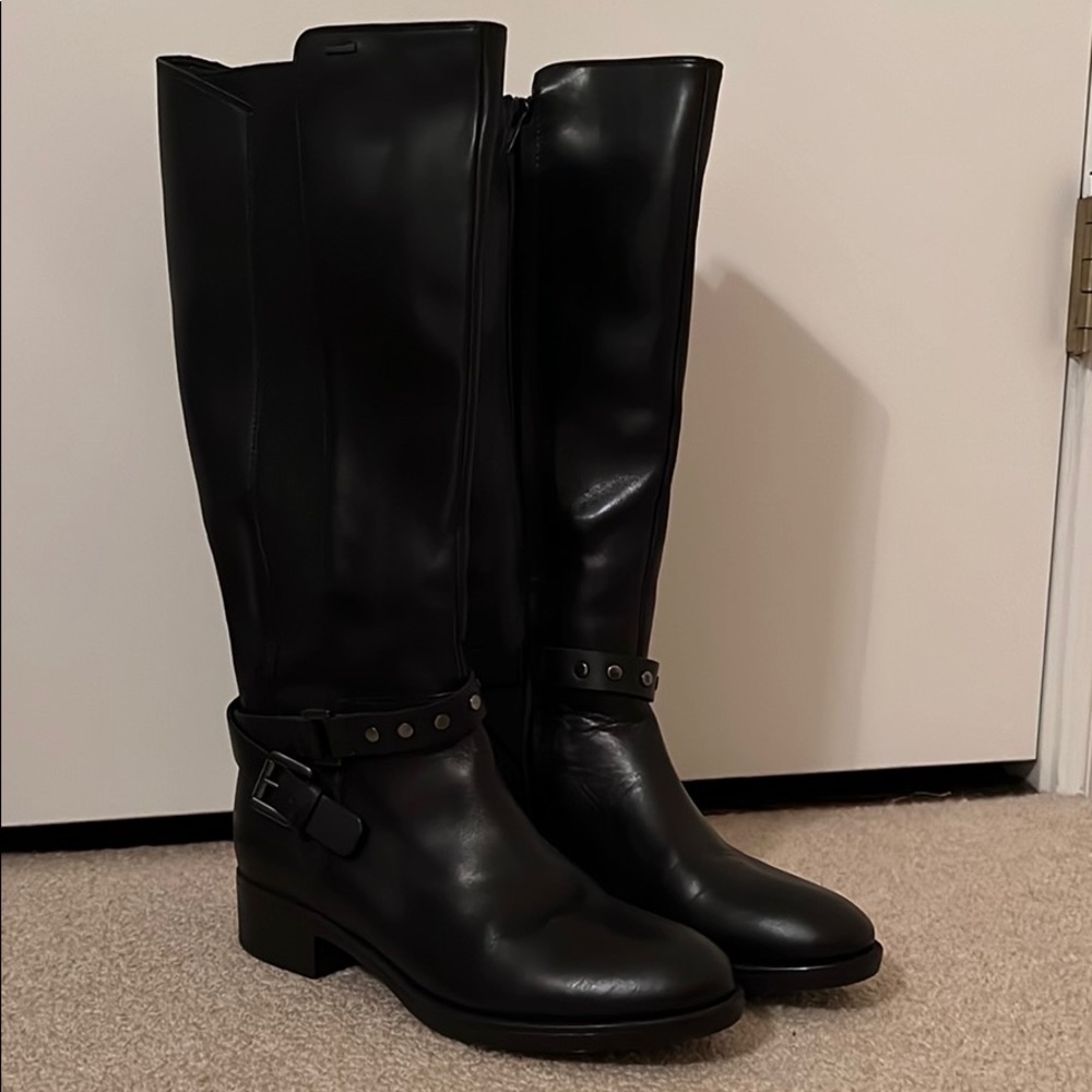 Brand new black boots